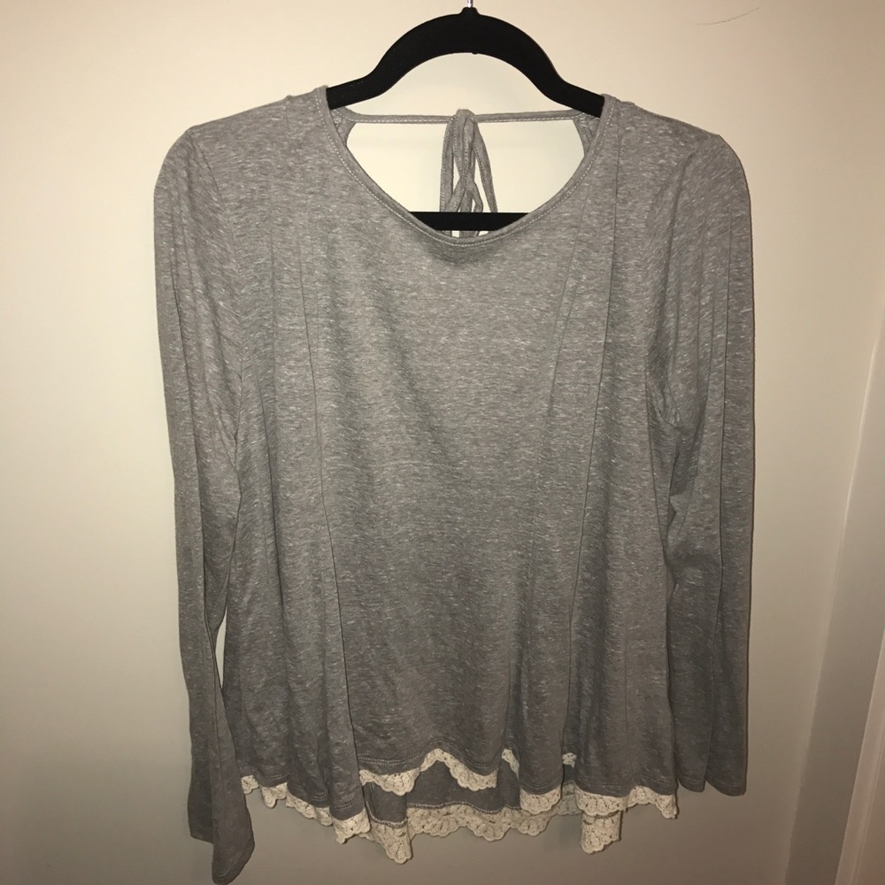 Long sleeve with lace